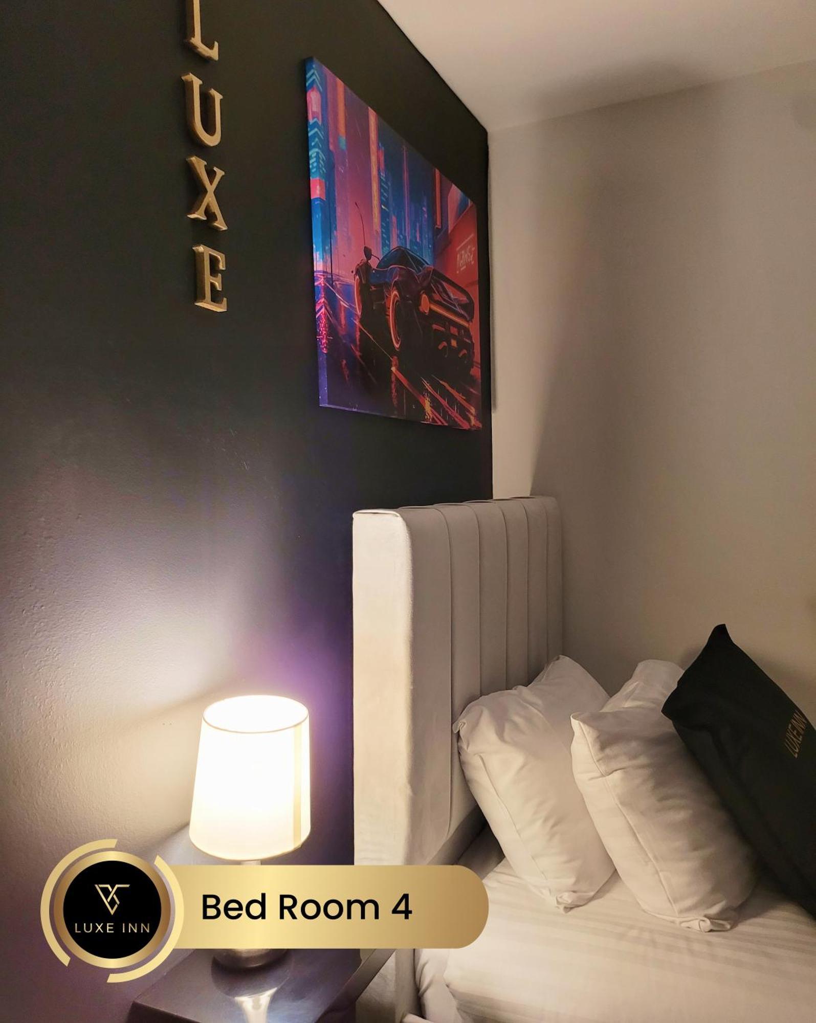 4 Bedroom House, Heathrow Airport, Luxe Inn كولنبروك المظهر الخارجي الصورة