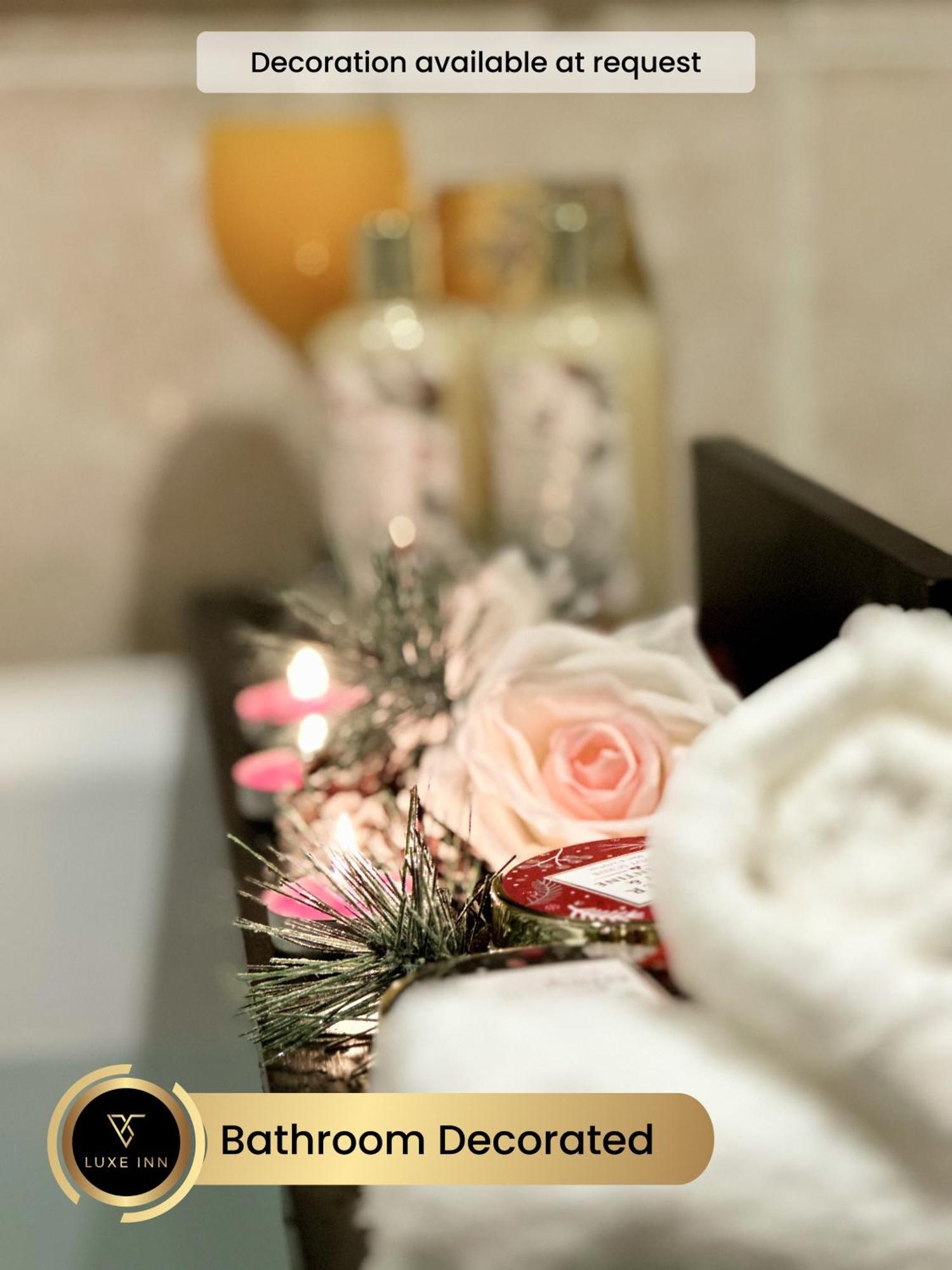 4 Bedroom House, Heathrow Airport, Luxe Inn كولنبروك المظهر الخارجي الصورة