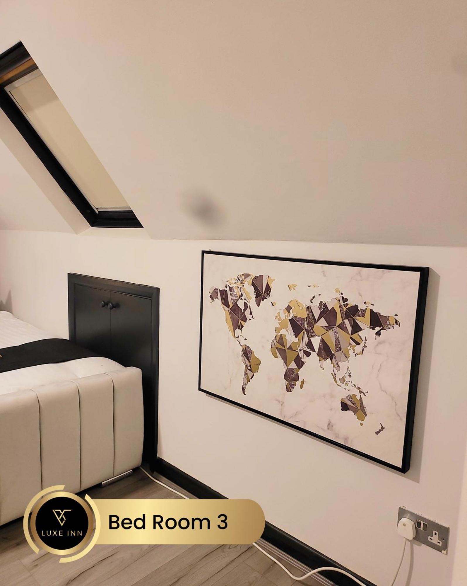 4 Bedroom House, Heathrow Airport, Luxe Inn كولنبروك المظهر الخارجي الصورة