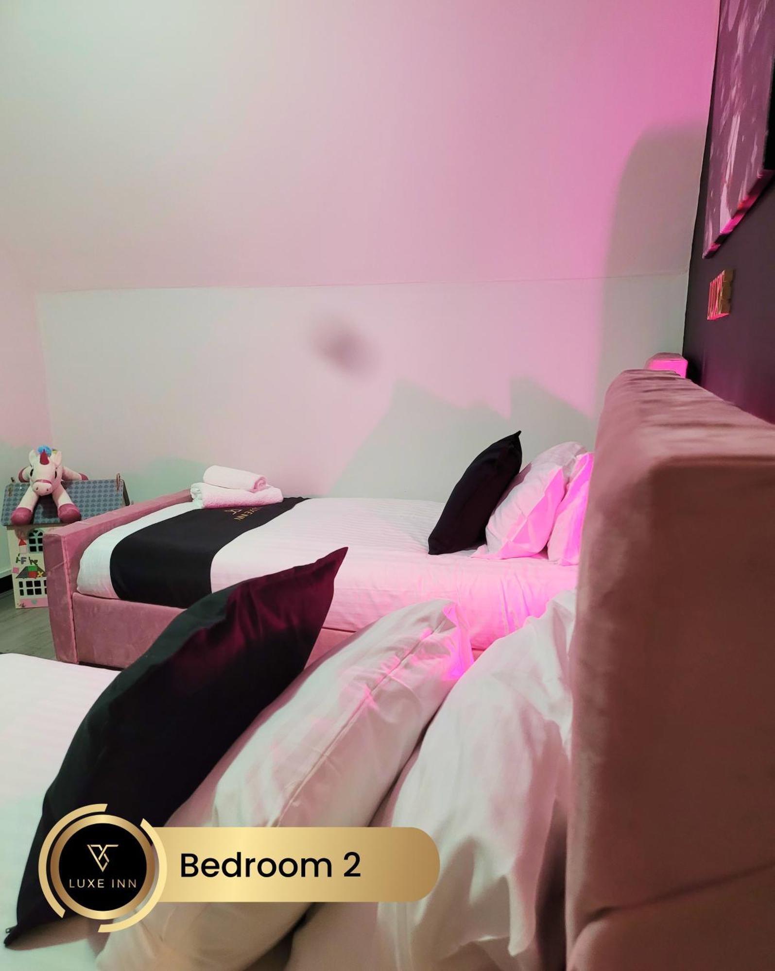 4 Bedroom House, Heathrow Airport, Luxe Inn كولنبروك المظهر الخارجي الصورة