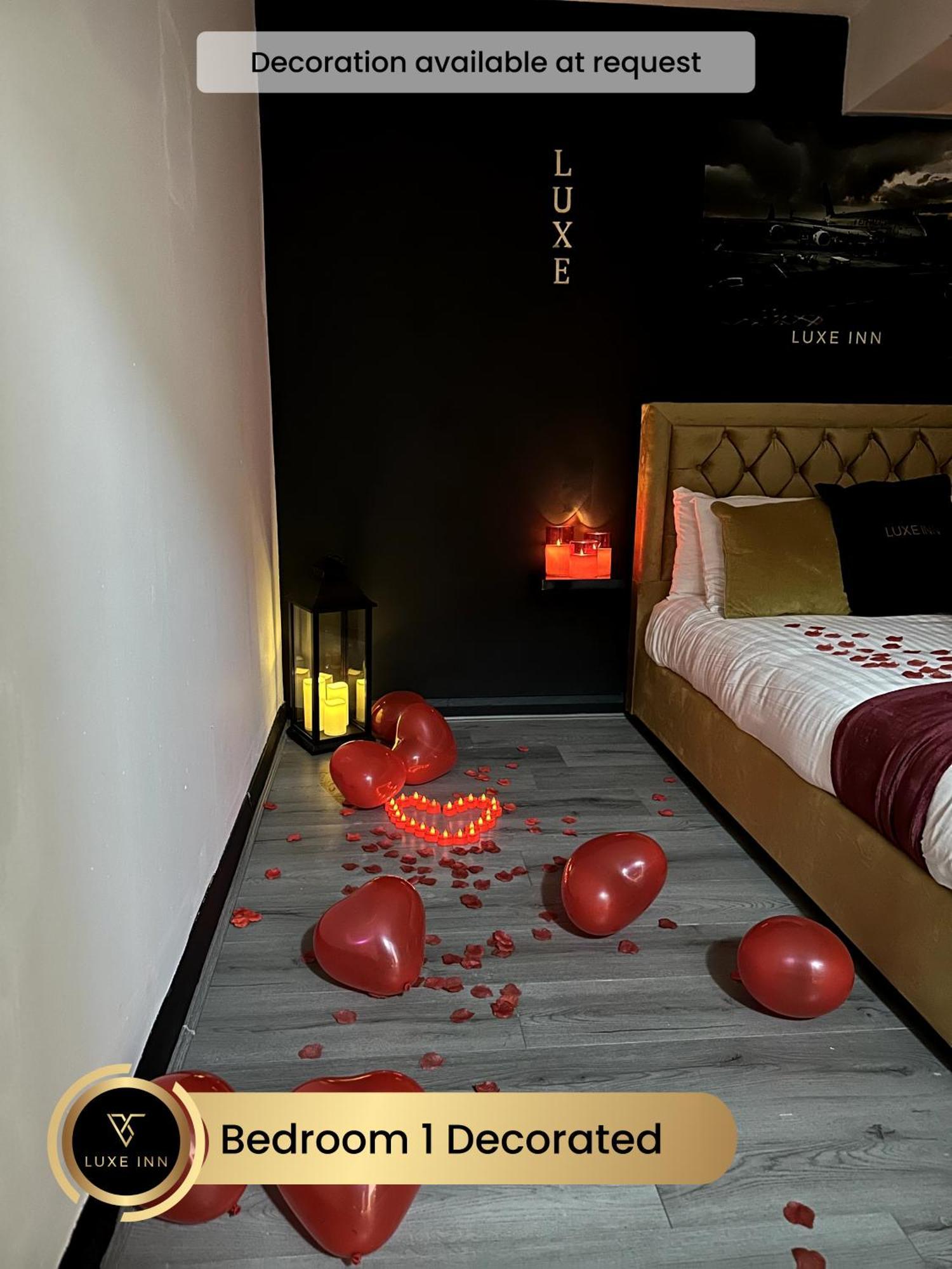 4 Bedroom House, Heathrow Airport, Luxe Inn كولنبروك المظهر الخارجي الصورة