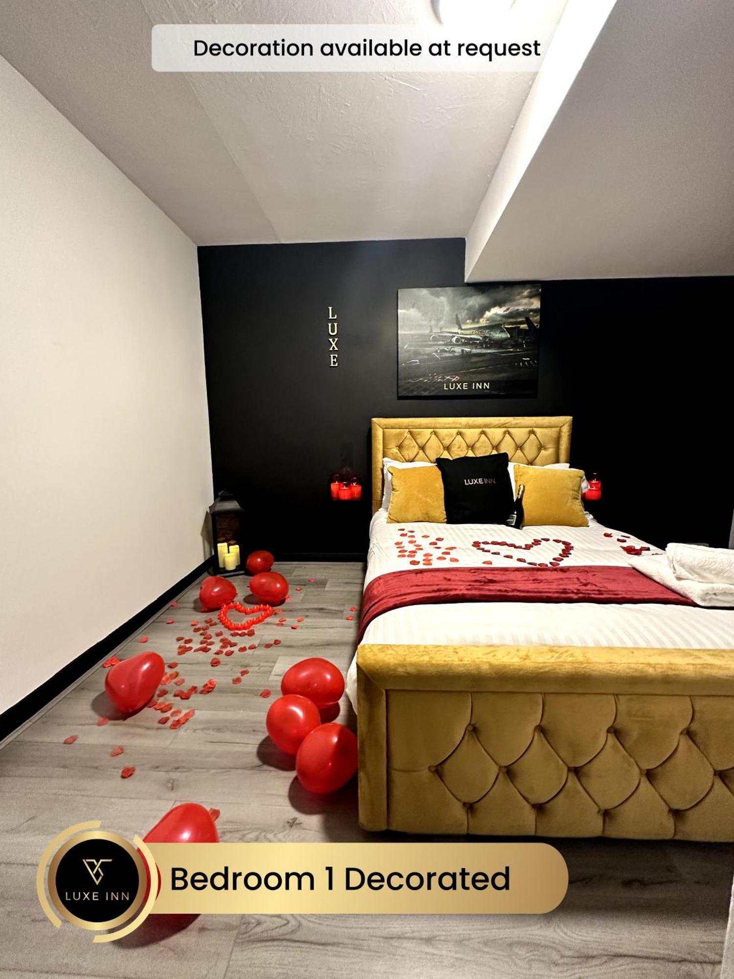 4 Bedroom House, Heathrow Airport, Luxe Inn كولنبروك المظهر الخارجي الصورة