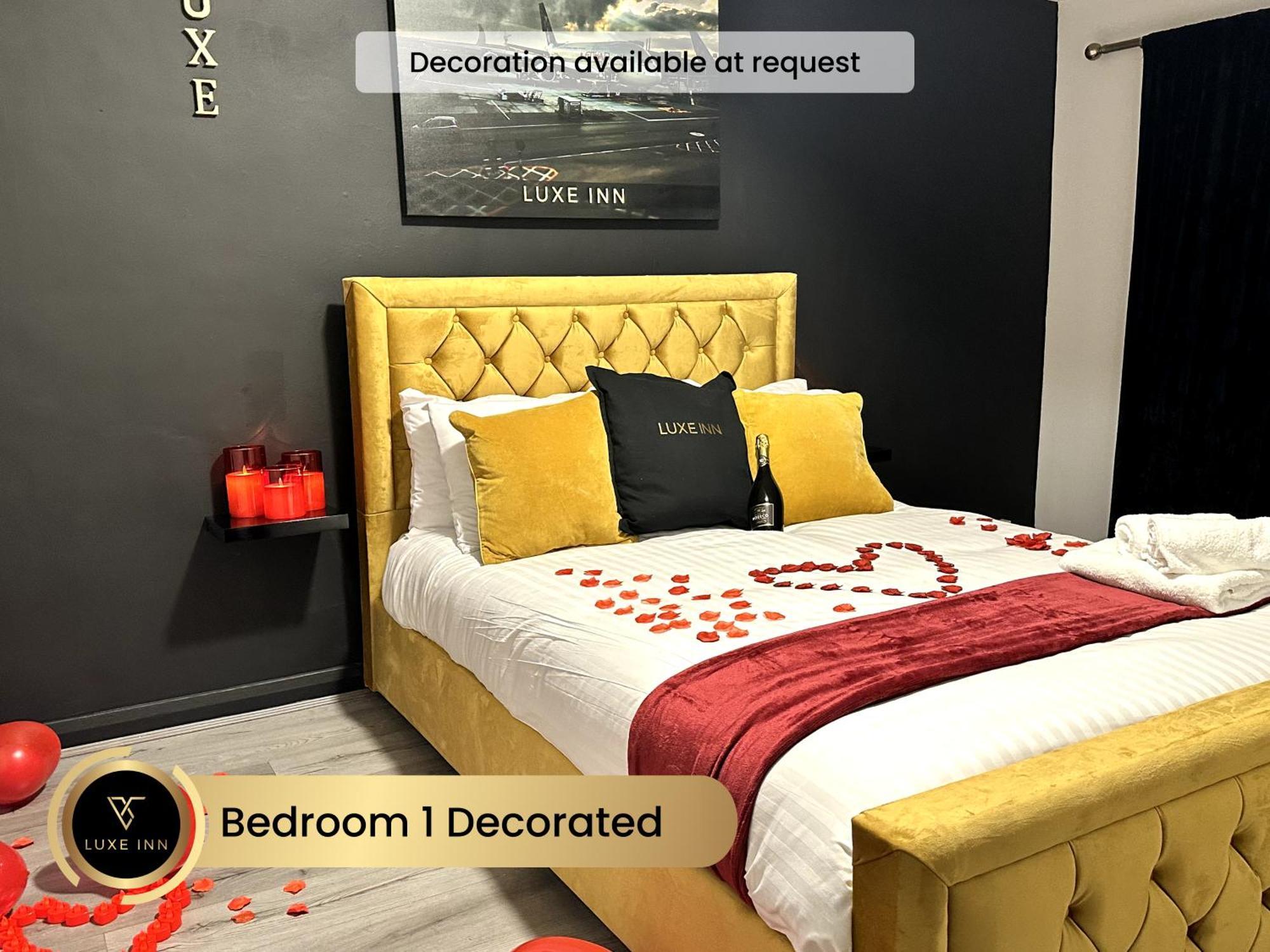 4 Bedroom House, Heathrow Airport, Luxe Inn كولنبروك المظهر الخارجي الصورة