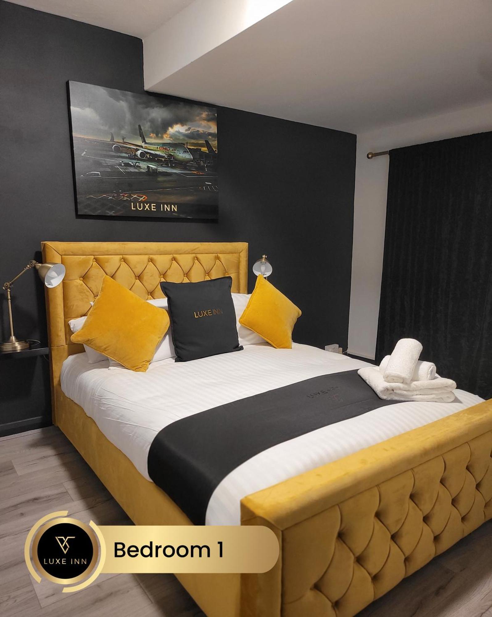 4 Bedroom House, Heathrow Airport, Luxe Inn كولنبروك المظهر الخارجي الصورة