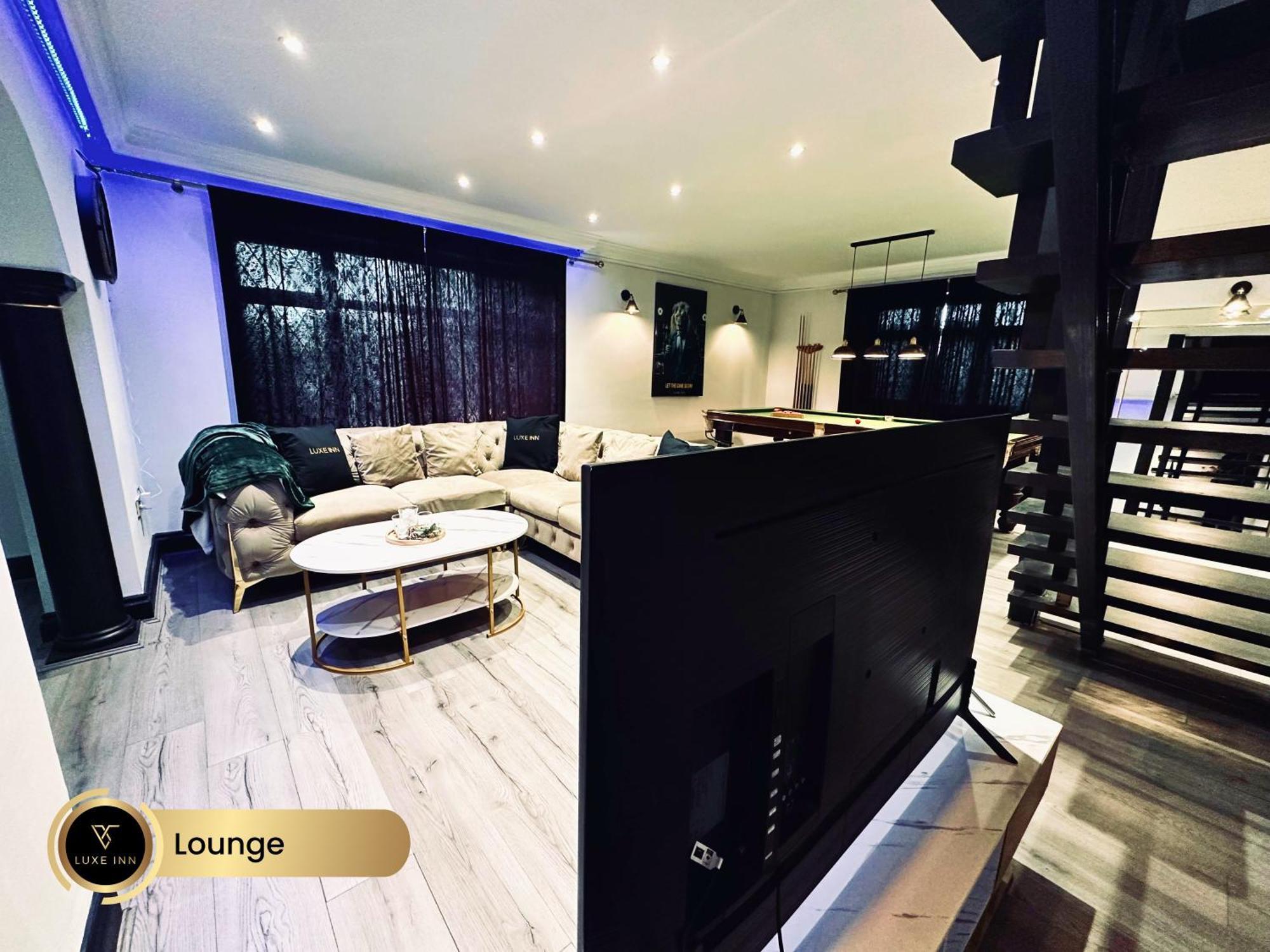 4 Bedroom House, Heathrow Airport, Luxe Inn كولنبروك المظهر الخارجي الصورة