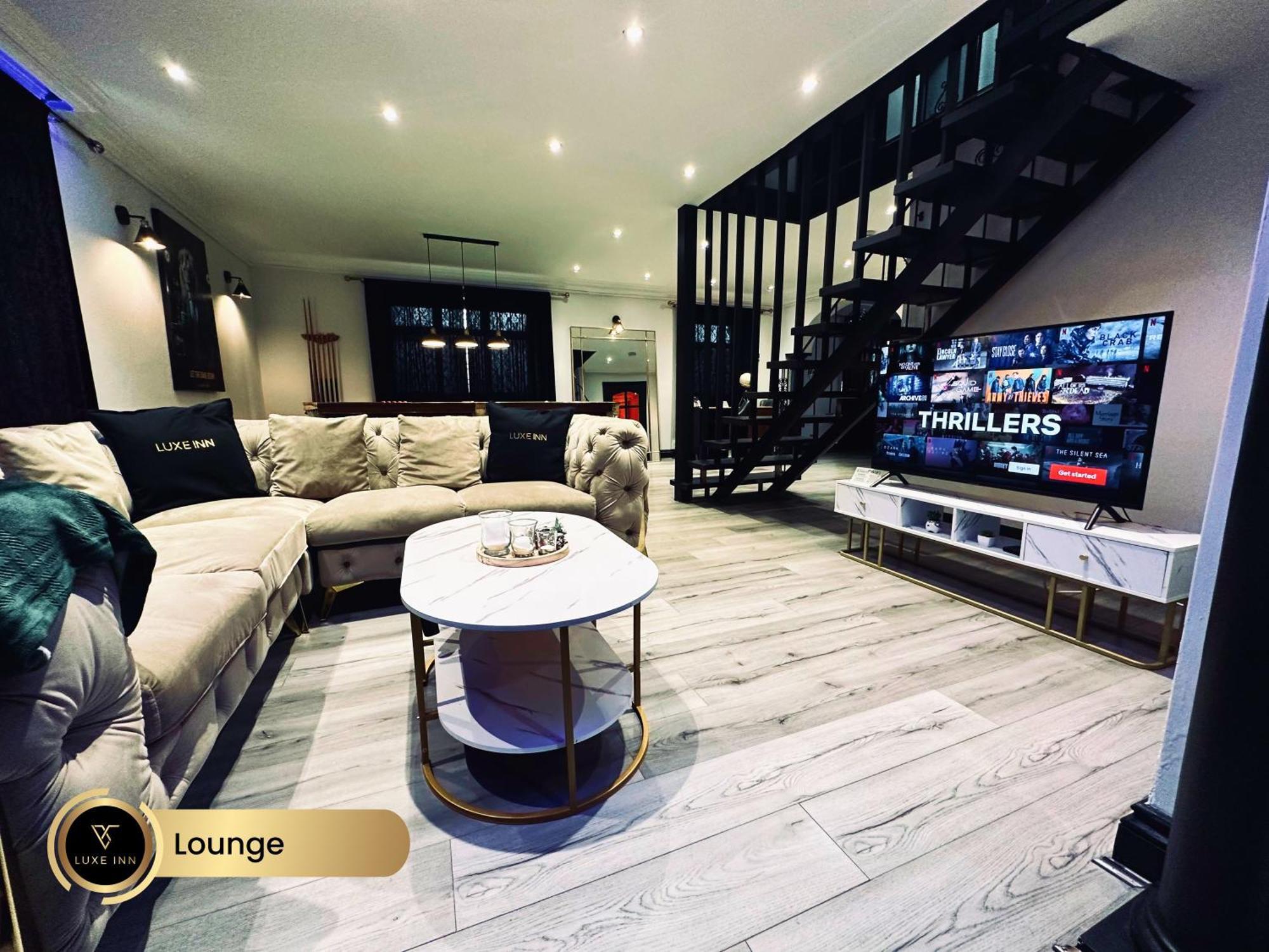 4 Bedroom House, Heathrow Airport, Luxe Inn كولنبروك المظهر الخارجي الصورة
