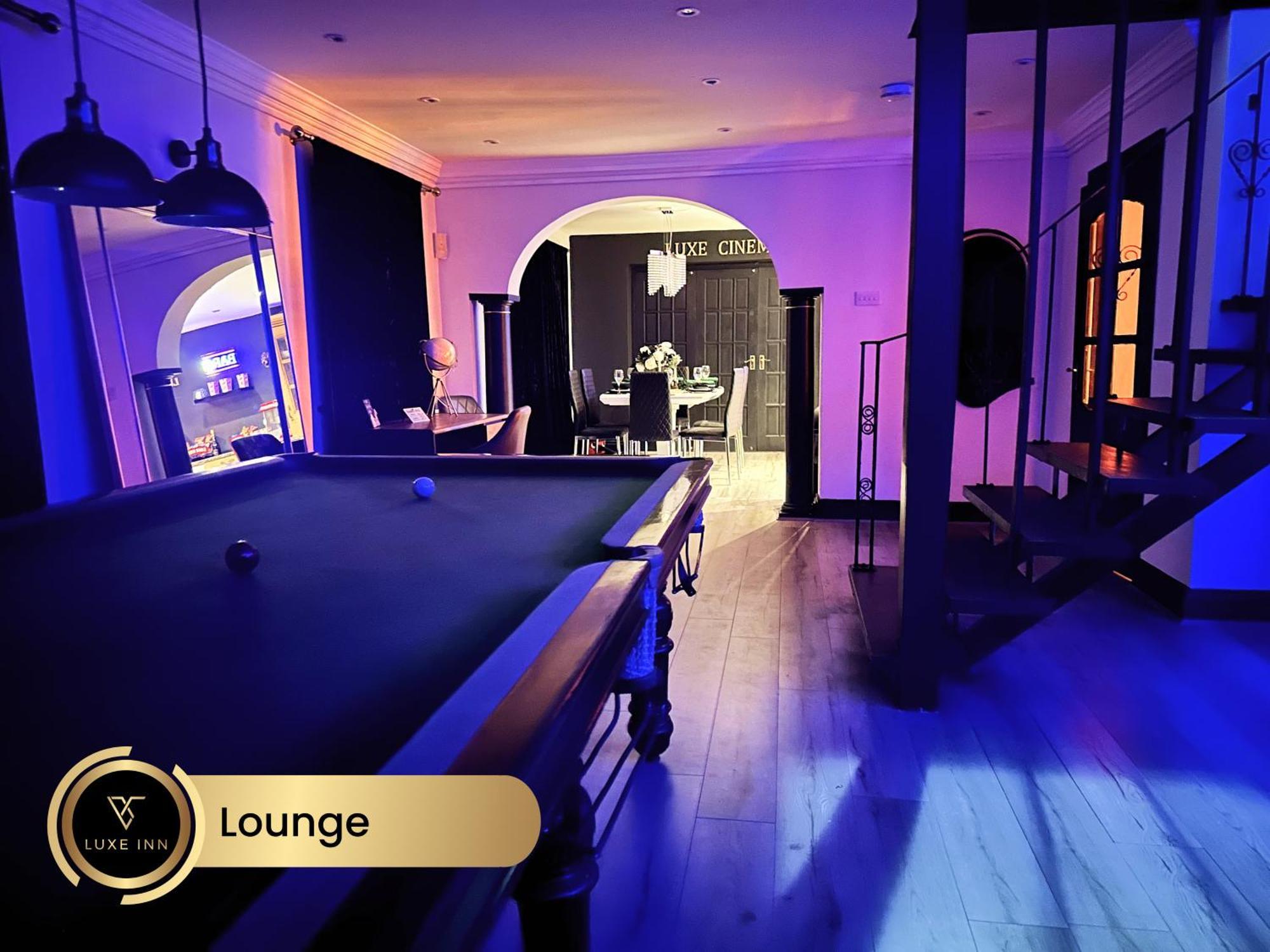 4 Bedroom House, Heathrow Airport, Luxe Inn كولنبروك المظهر الخارجي الصورة