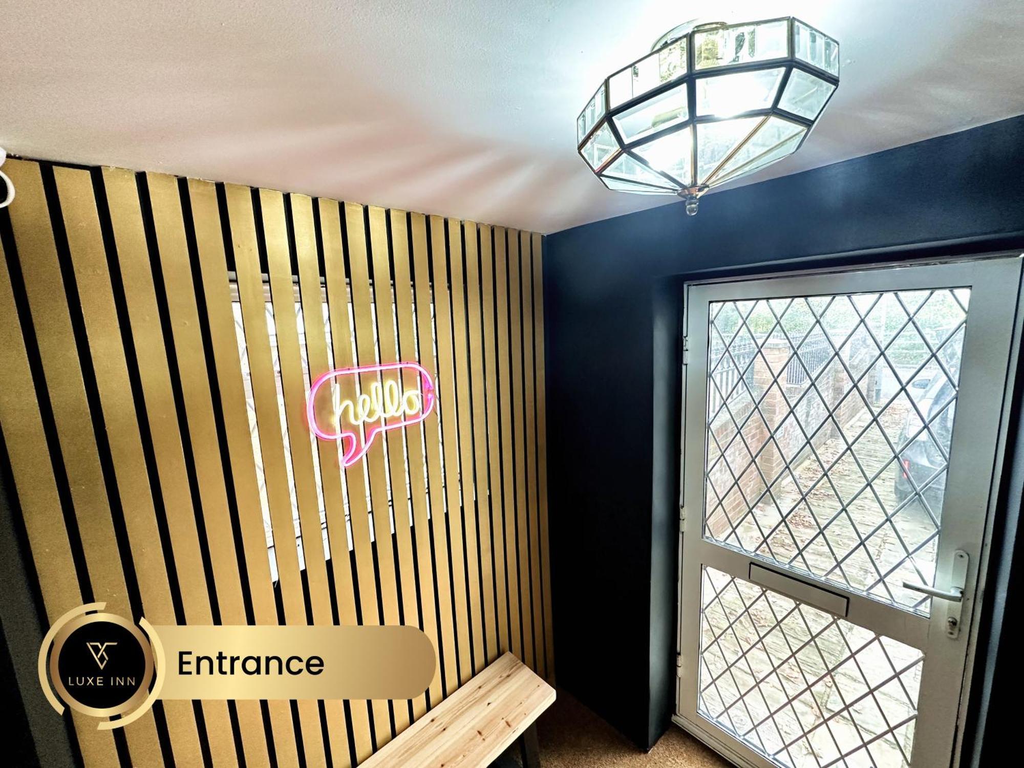 4 Bedroom House, Heathrow Airport, Luxe Inn كولنبروك المظهر الخارجي الصورة